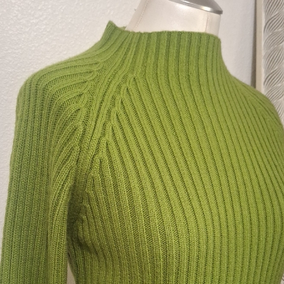 Green Ribbed Women's Mocneck Sweater Sz XS/SM - Picture 2 of 10